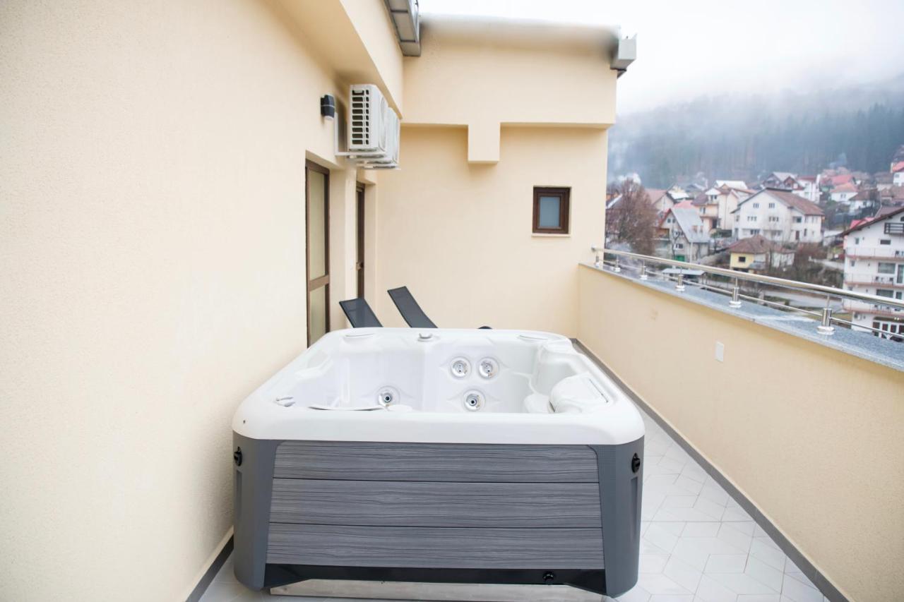 Imperial Hotel&Spa - Băile Olăneşti エクステリア 写真