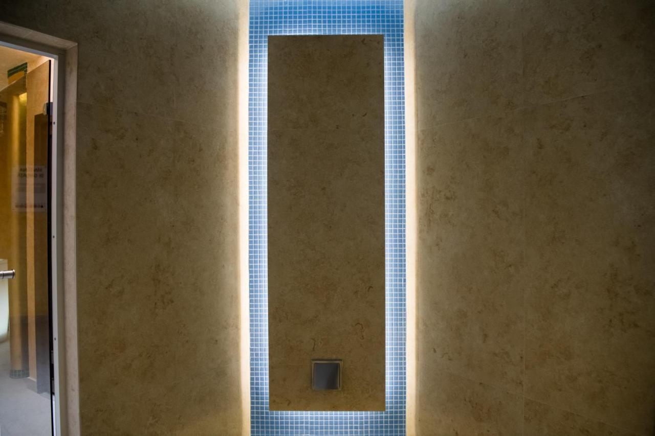 Imperial Hotel&Spa - Băile Olăneşti エクステリア 写真