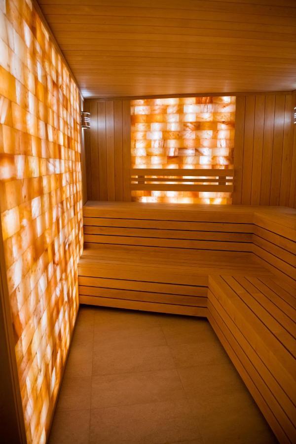 Imperial Hotel&Spa - Băile Olăneşti エクステリア 写真