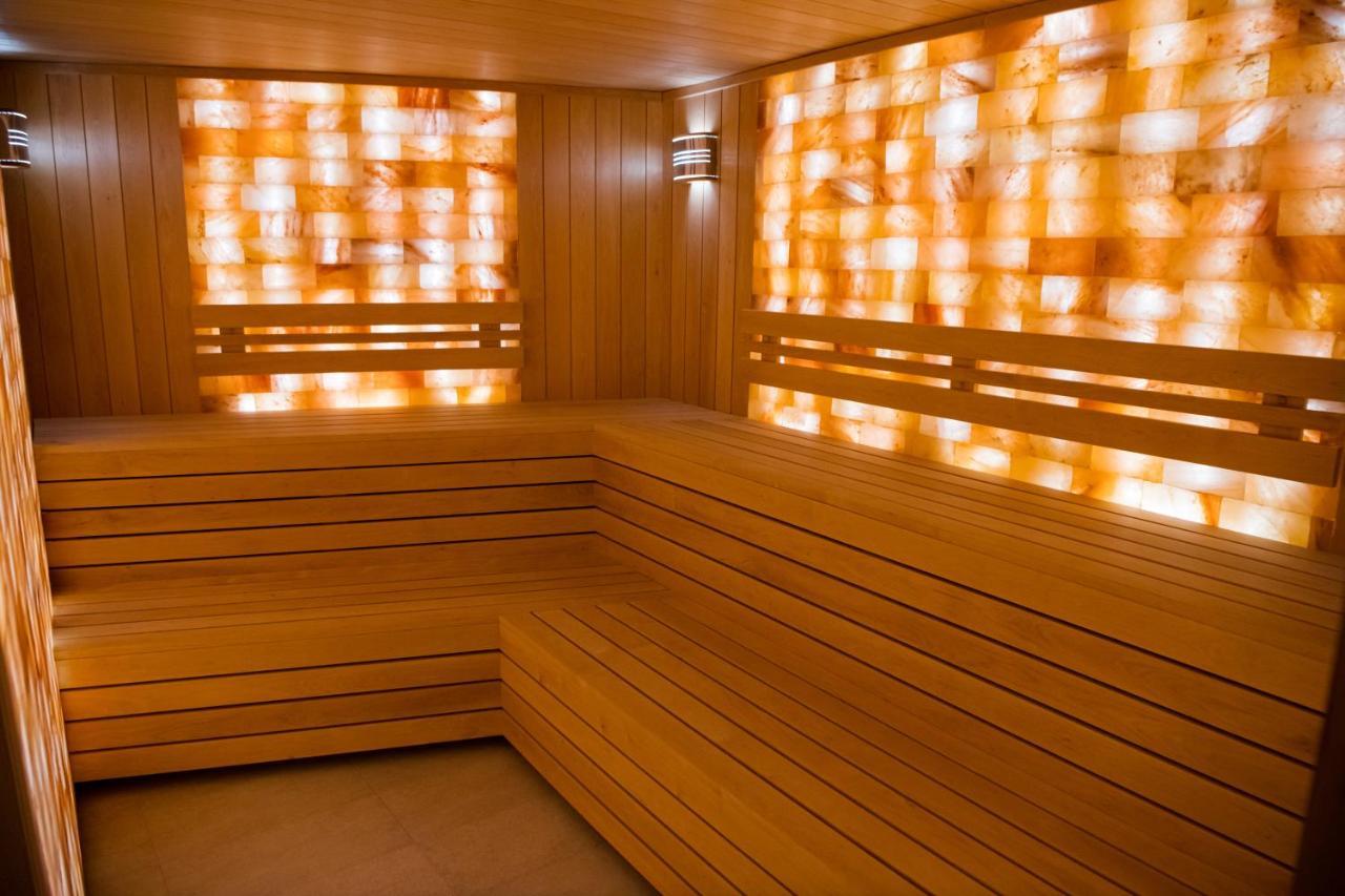 Imperial Hotel&Spa - Băile Olăneşti エクステリア 写真