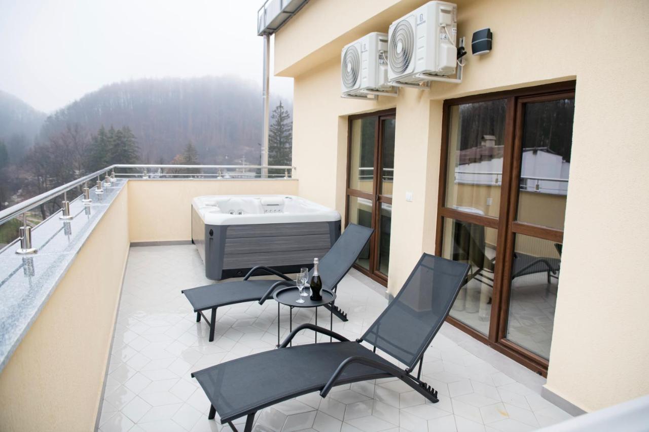 Imperial Hotel&Spa - Băile Olăneşti エクステリア 写真