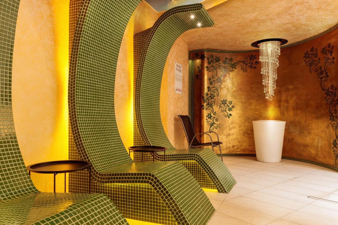 Imperial Hotel&Spa - Băile Olăneşti エクステリア 写真