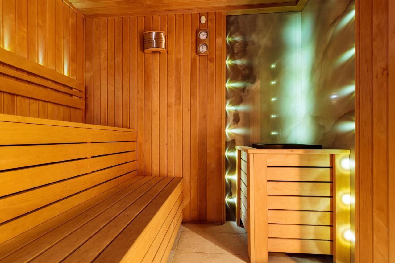 Imperial Hotel&Spa - Băile Olăneşti エクステリア 写真